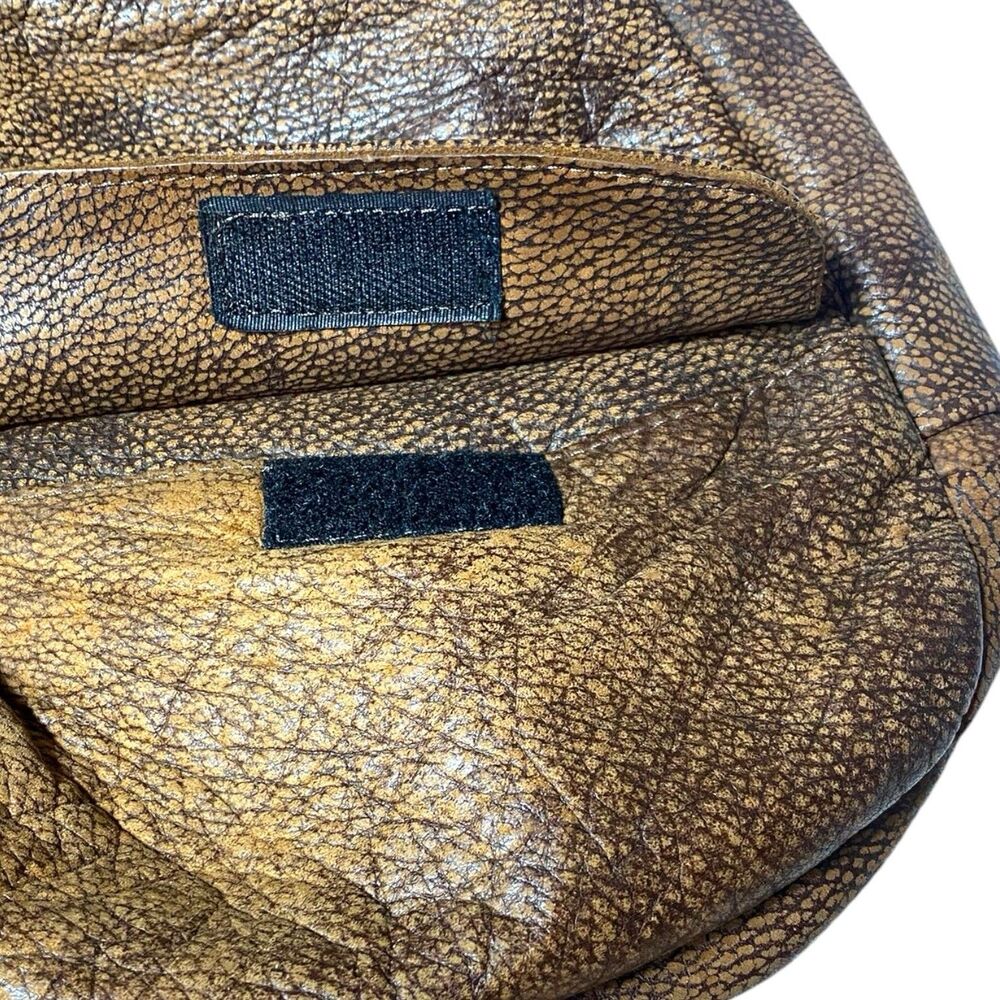VTG Brown Pebbled Leather Teardrop Sling Bag Crossbody Backpack Multi-Pocket - Picture 9 of 12